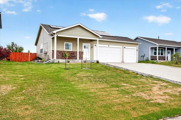 $369,000 | 48 South 4th Avenue, Deer Trail, CO 80105