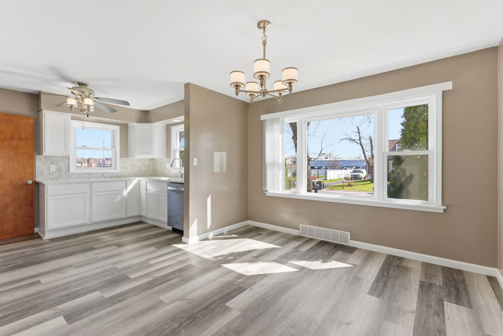2330 177th Street Lansing, IL 60438 - Photo 6 of 20