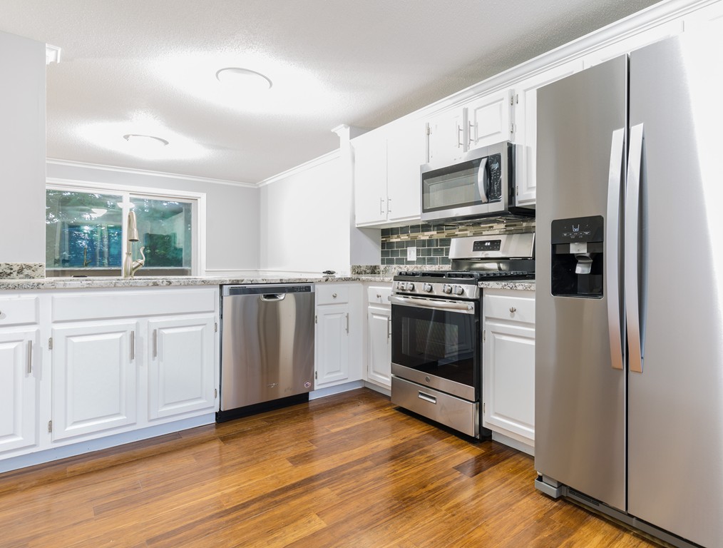 10 Stone Ridge Road, Unit 10 Franklin, MA 02038 - Photo 3 of 13 Gallery Image 3