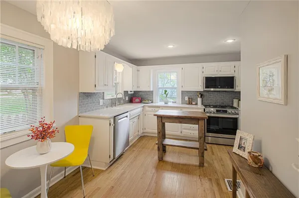 $520,000 | 308 East 68th Terrace, Kansas City, MO 64113