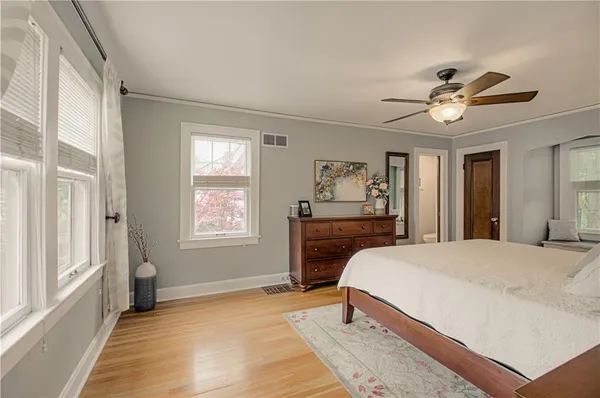 $520,000 | 308 East 68th Terrace, Kansas City, MO 64113