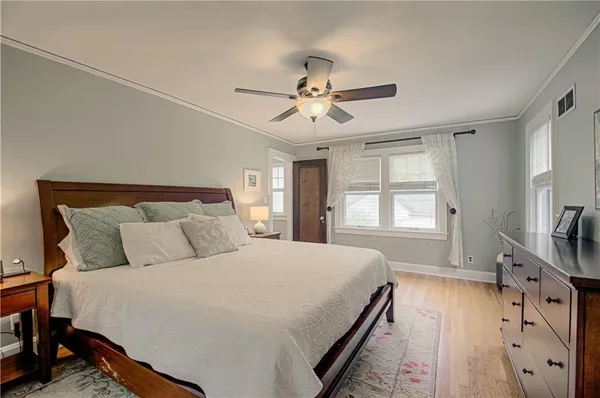 $520,000 | 308 East 68th Terrace, Kansas City, MO 64113