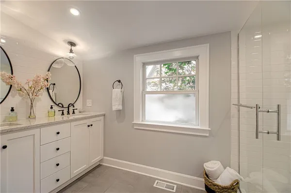 $520,000 | 308 East 68th Terrace, Kansas City, MO 64113