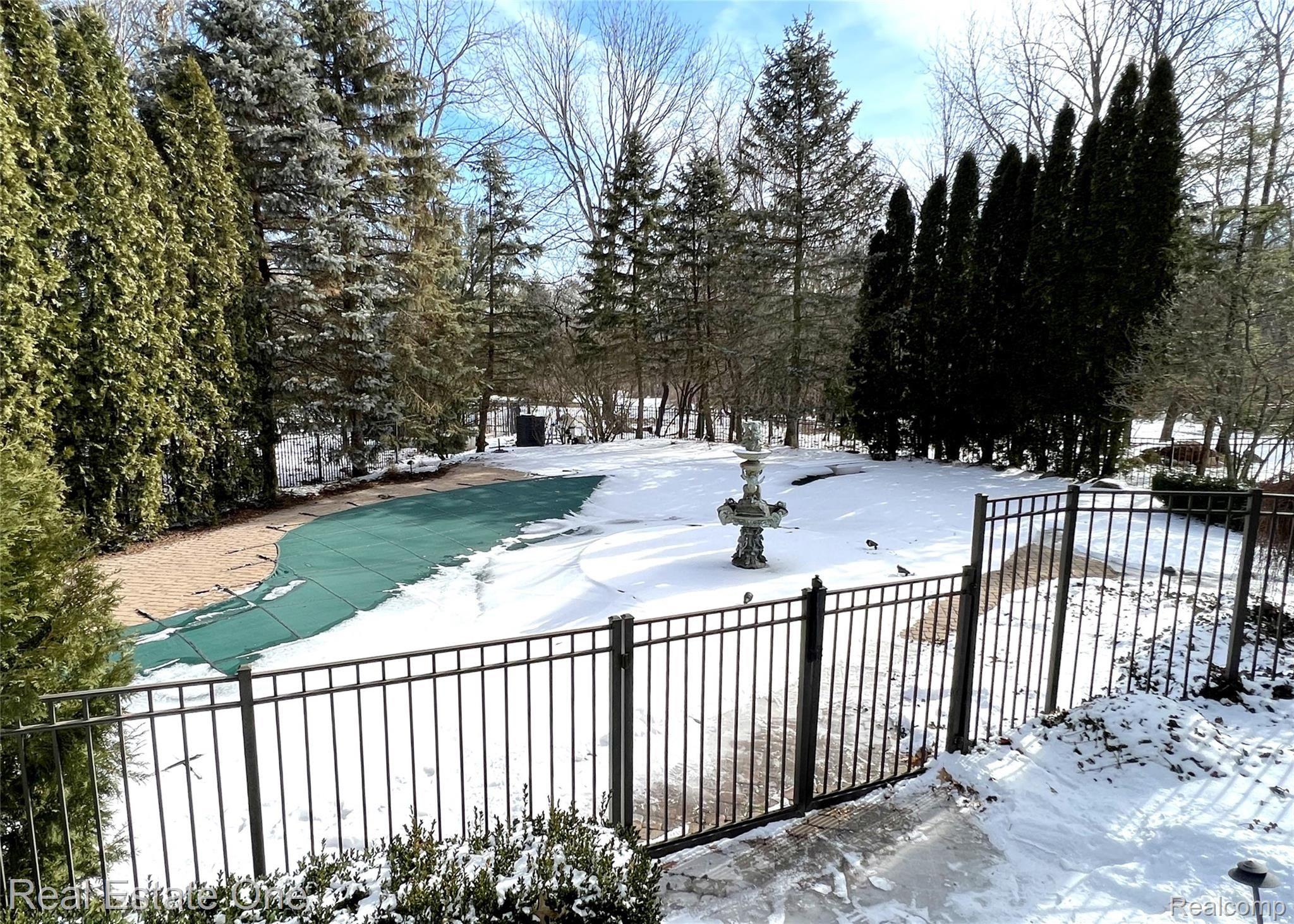 1686 Apple Ridge Court Rochester, MI 48306 - Photo 5 of 66 5.jpeg