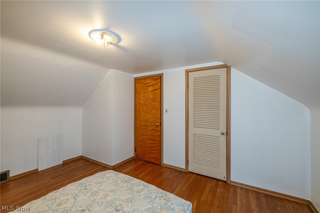5670 Cherokee Road Cleveland, OH 44124 - Photo 24 of 37