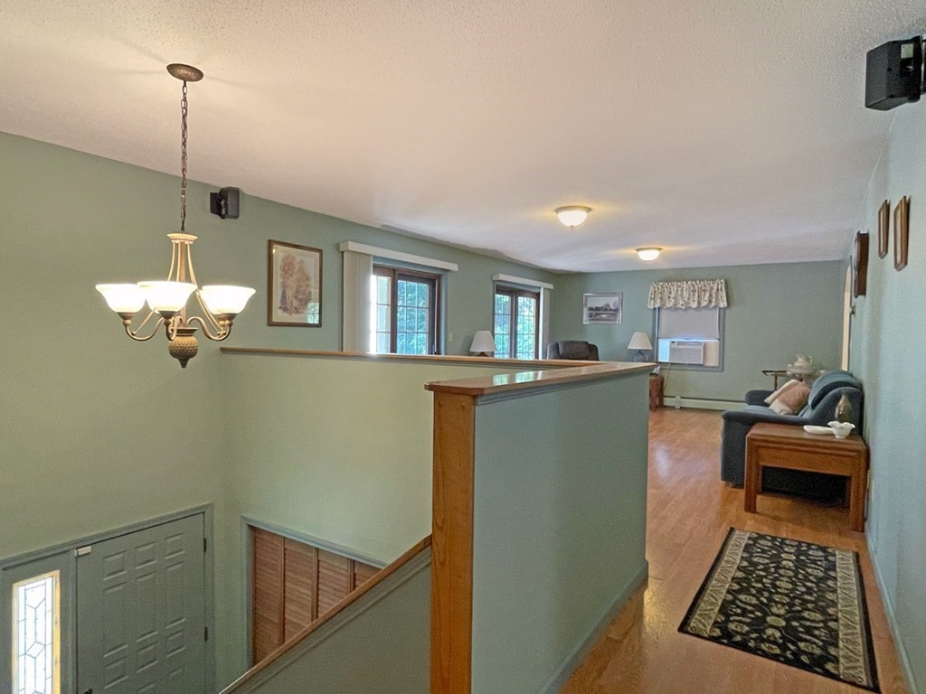 33 Fosters Road Montague, MA 01351 - Photo 3 of 42