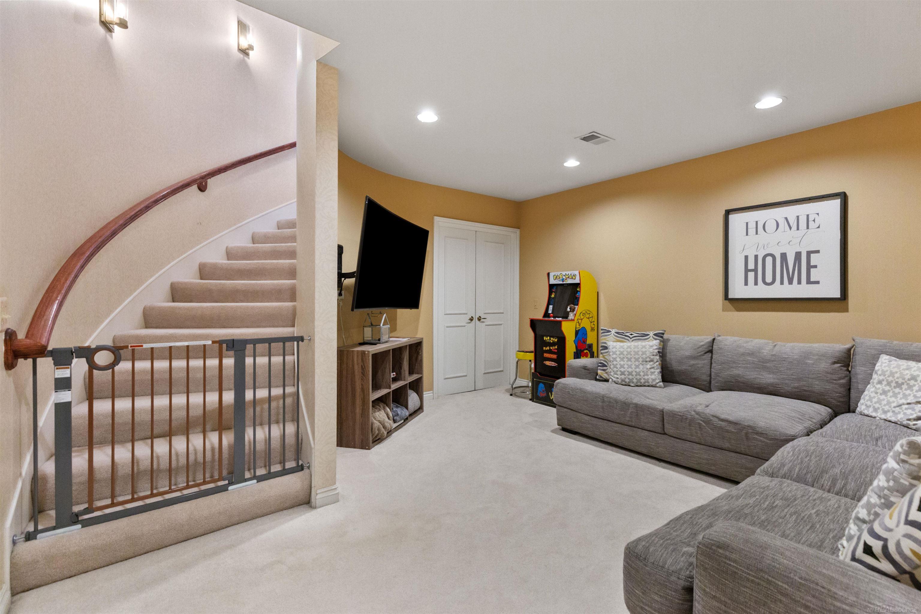 5714 Carrollton Court Rochester, MI 48306 - Photo 63 of 83 50138827-c5623a78-5c79-467f-ab58-6b7e6b1aee9a.JPG