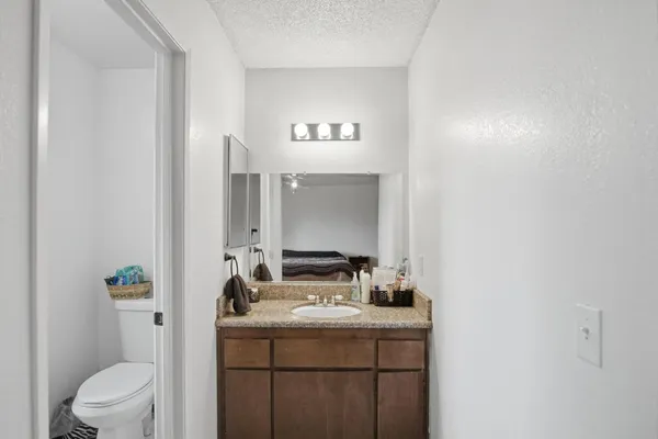 $409,900 | 2005 Roth Court, Turlock, CA 95380