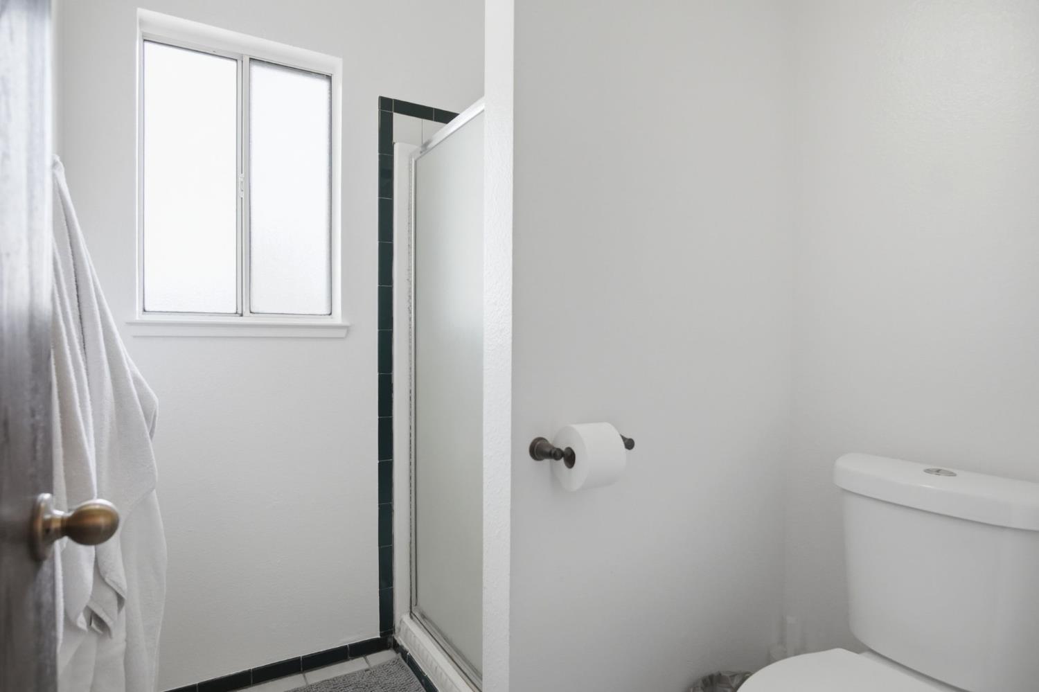 2005 Roth Court Turlock, CA 95380 - Photo 22 of 35