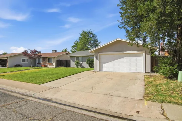$409,900 | 2005 Roth Court, Turlock, CA 95380