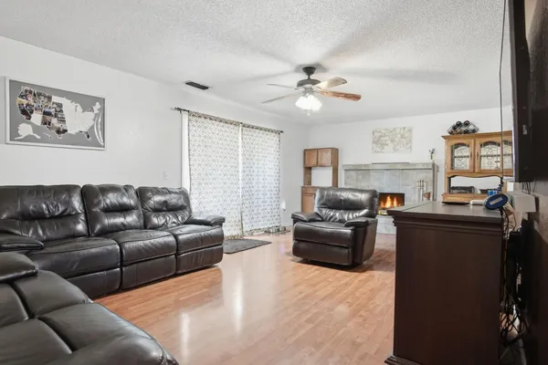 $409,900 | 2005 Roth Court, Turlock, CA 95380