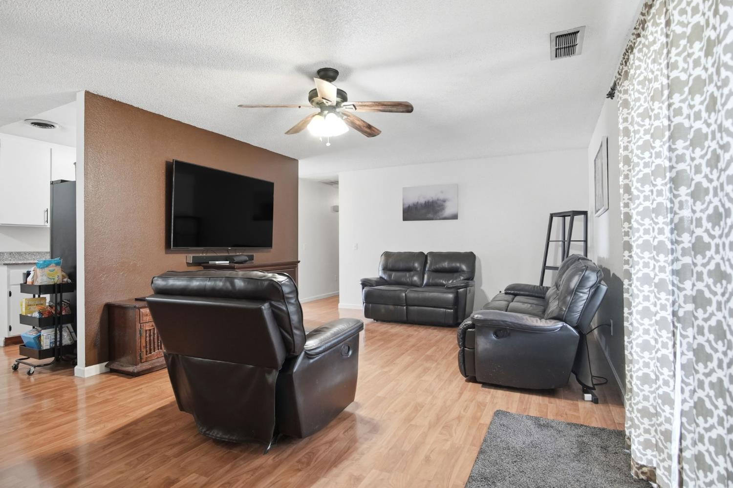 2005 Roth Court Turlock, CA 95380 - Photo 7 of 35