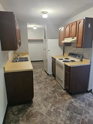 $848 | 528 North Grant Street, Unit 307, Blue Earth, MN 56013