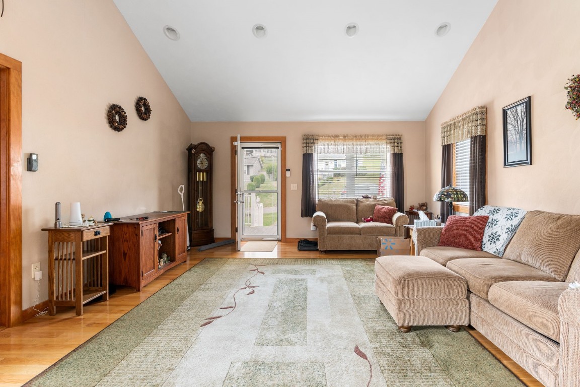 2017 Ford Road Endicott, NY 13760 - Photo 6 of 20