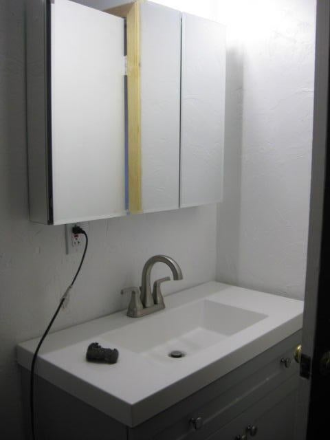 56650 McKinney Road Silver Lake, OR 97638 - Photo 20 of 36 Bath 1 Vanity