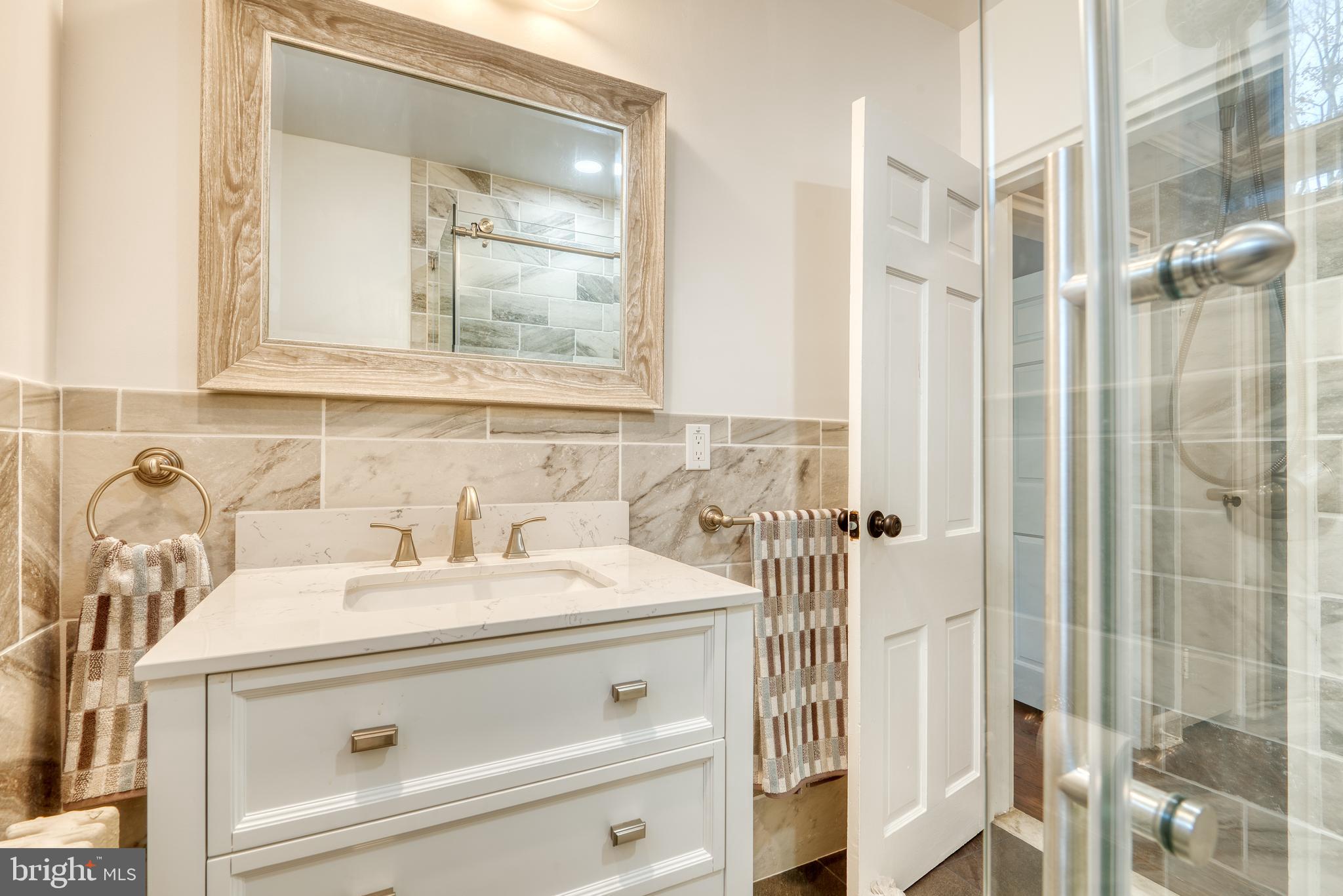 5203 Falls Road, Unit 5 Baltimore, MD 21210 - Photo 13 of 27 Full Bath