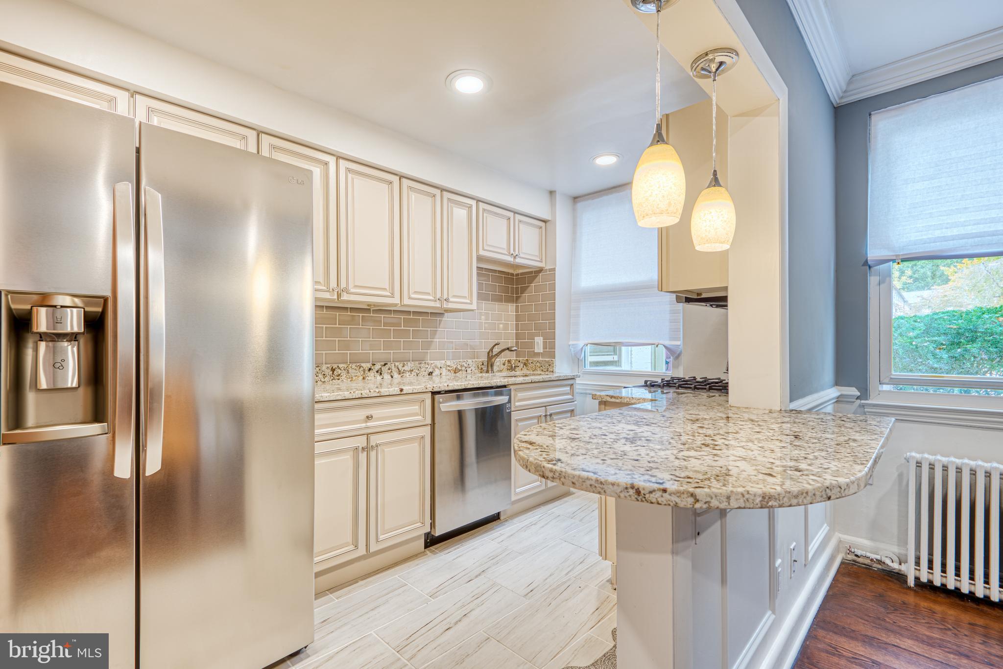 5203 Falls Road, Unit 5 Baltimore, MD 21210 - Photo 5 of 27 Gorgeous Kitchen S/S Appliances, Granite Counters