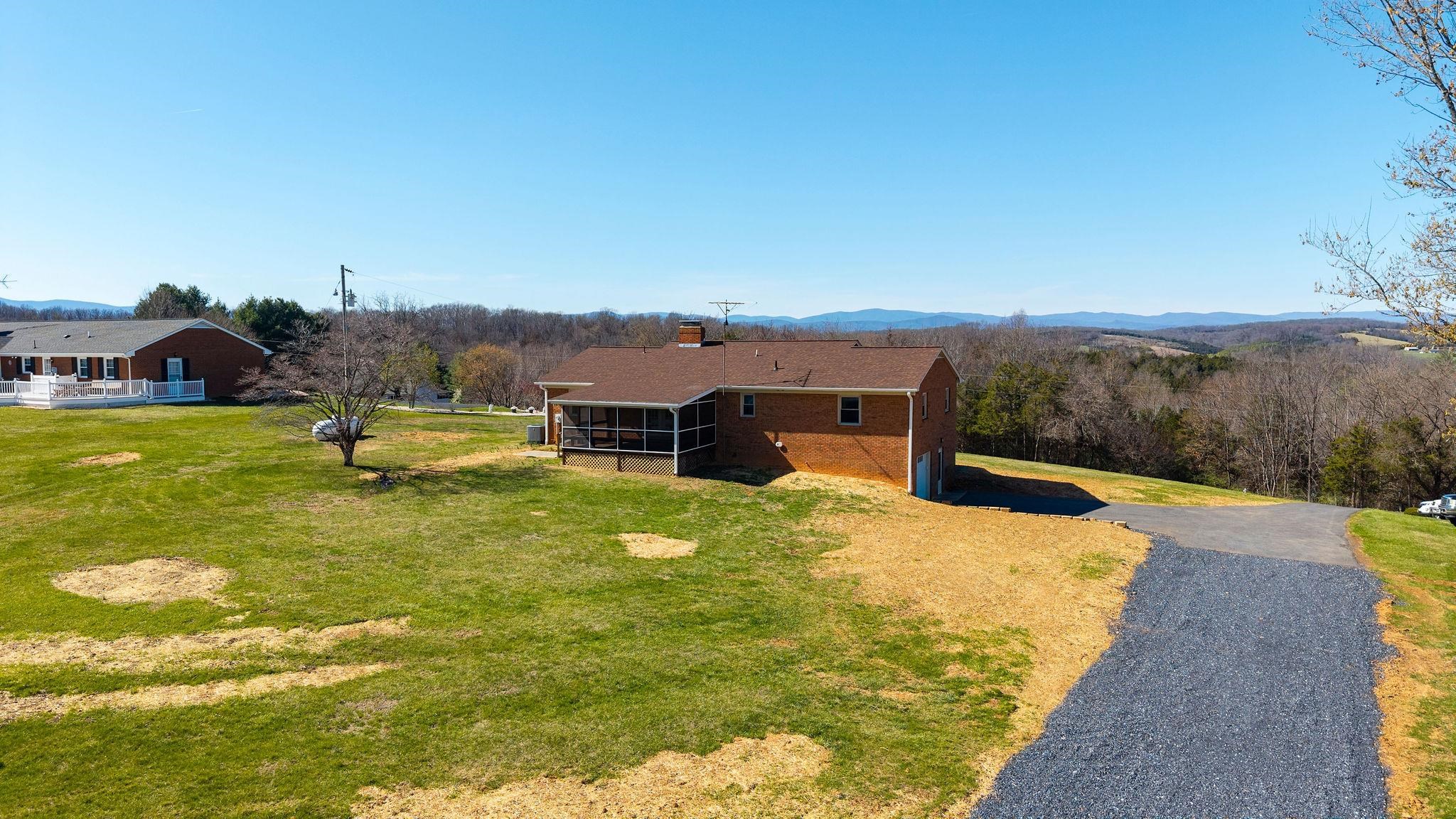 3869 Shutterlee Mill Road Staunton, VA 24401 - Photo 9 of 61 Gallery Image 9