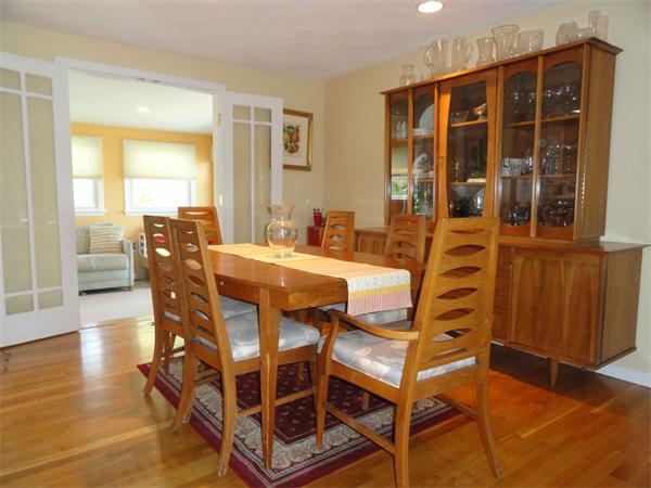 125 Standish Road Needham, MA 02492 - Photo 4 of 16