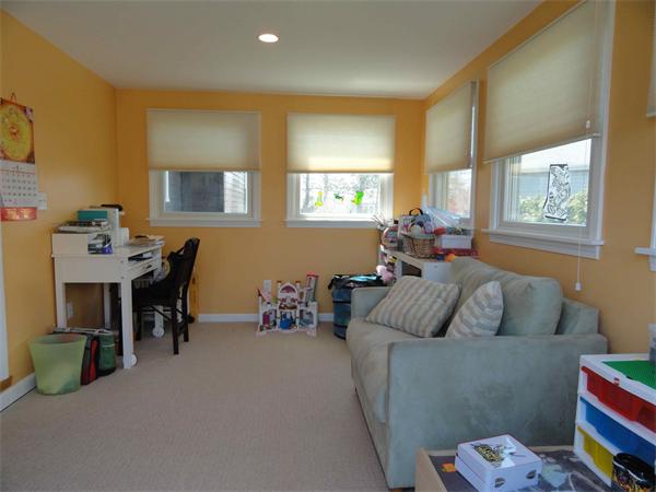 125 Standish Road Needham, MA 02492 - Photo 5 of 16