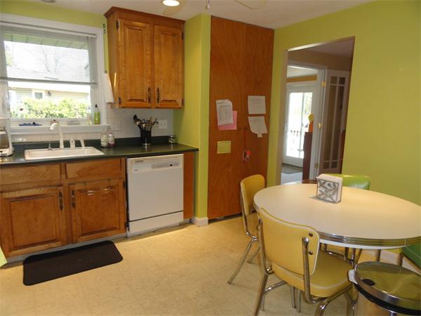 125 Standish Road Needham, MA 02492 - Photo 6 of 16