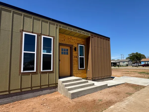 $975 | 214 Fig Avenue, Lubbock, TX 79403