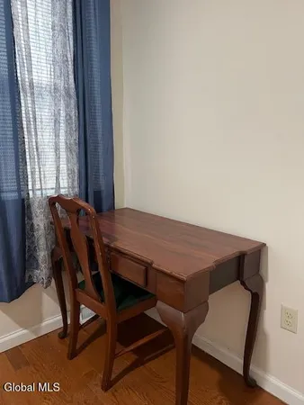 $2,150 | 277 Congress Street, Unit 2, Troy, NY 12180