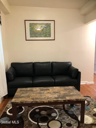 $2,150 | 277 Congress Street, Unit 2, Troy, NY 12180