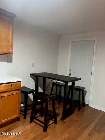 $2,150 | 277 Congress Street, Unit 2, Troy, NY 12180