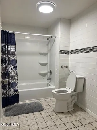 $2,150 | 277 Congress Street, Unit 2, Troy, NY 12180