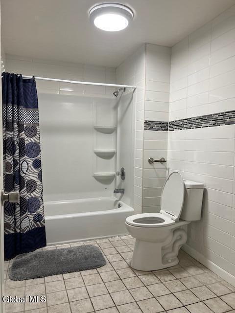 277 Congress Street, Unit 2 Troy, NY 12180 - Photo 8 of 22 277 2nd bathroom