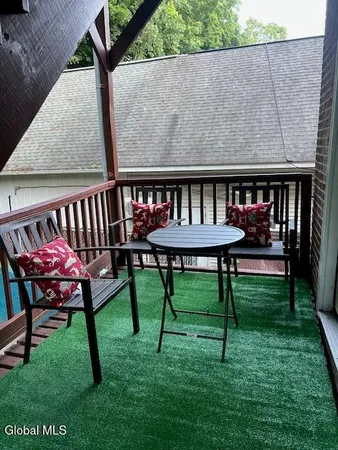 $2,150 | 277 Congress Street, Unit 2, Troy, NY 12180