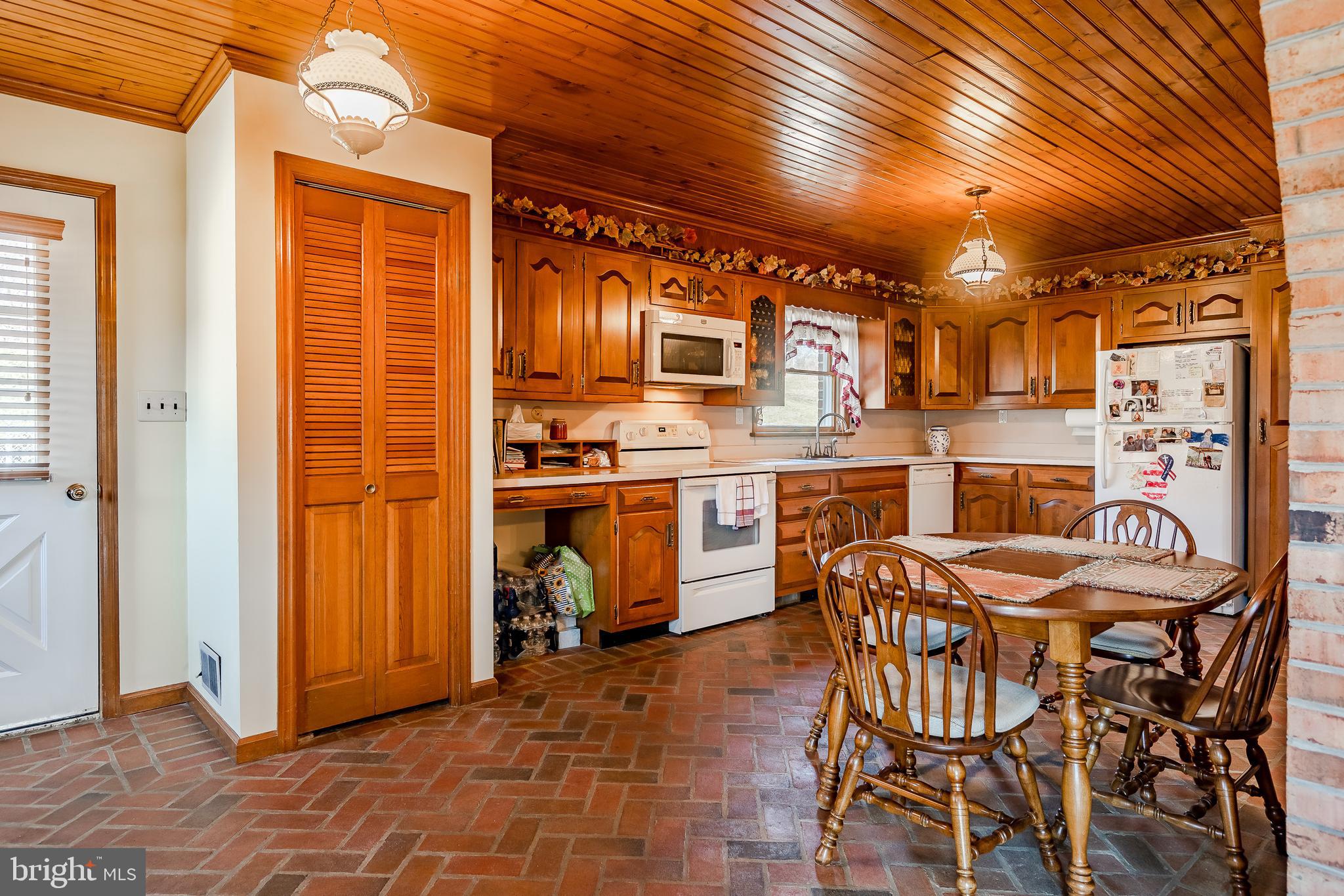 512 Chesterville Road Landenberg, PA 19350 - Photo 10 of 47 Kitchen