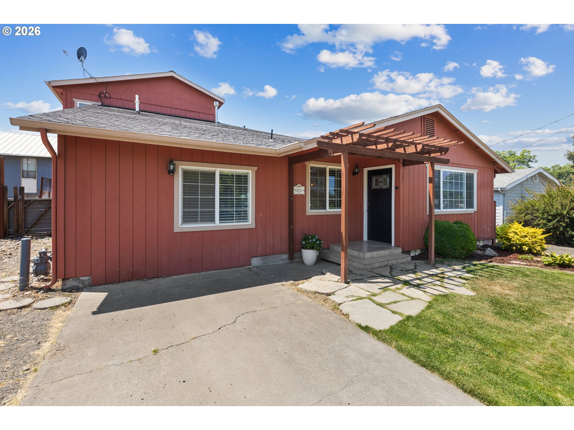 575 Southwest Birch Street Pilot Rock, OR 97868 - Photo 2 of 47