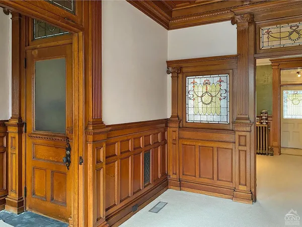 a view of front door with a door