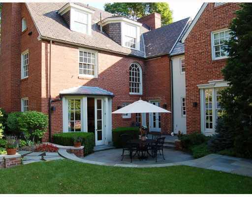 5540 Dunmoyle Street Pittsburgh, PA 15217 - Photo 14 of 18 Exterior Back.