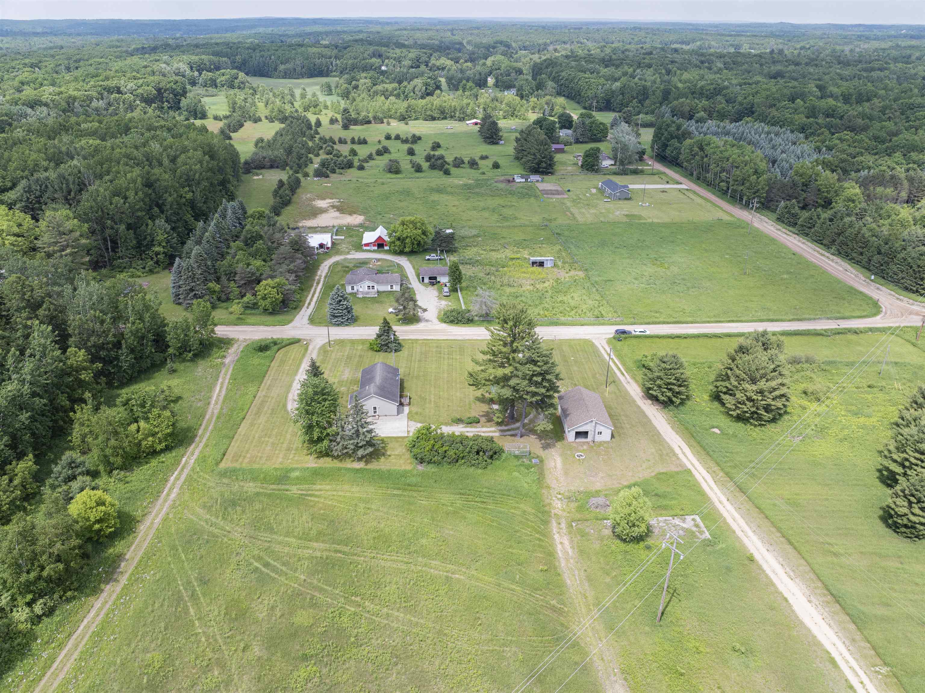 4101 West Battle Road Farwell, MI 48622 - Photo 3 of 36 1923286-da29bd2e-a9ce-4115-a55a-153f57593037.JPG