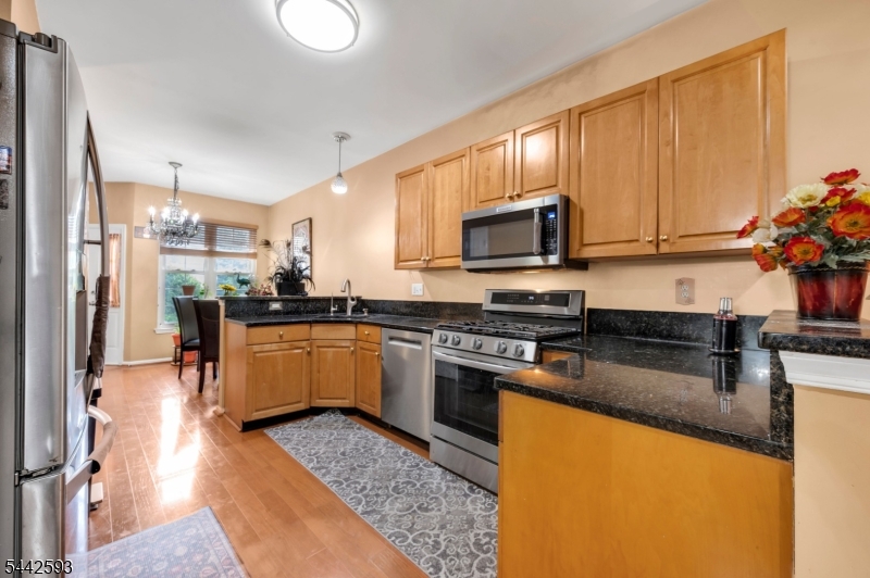 178 Crown Point Road Parsippany, NJ 07054 - Photo 3 of 30