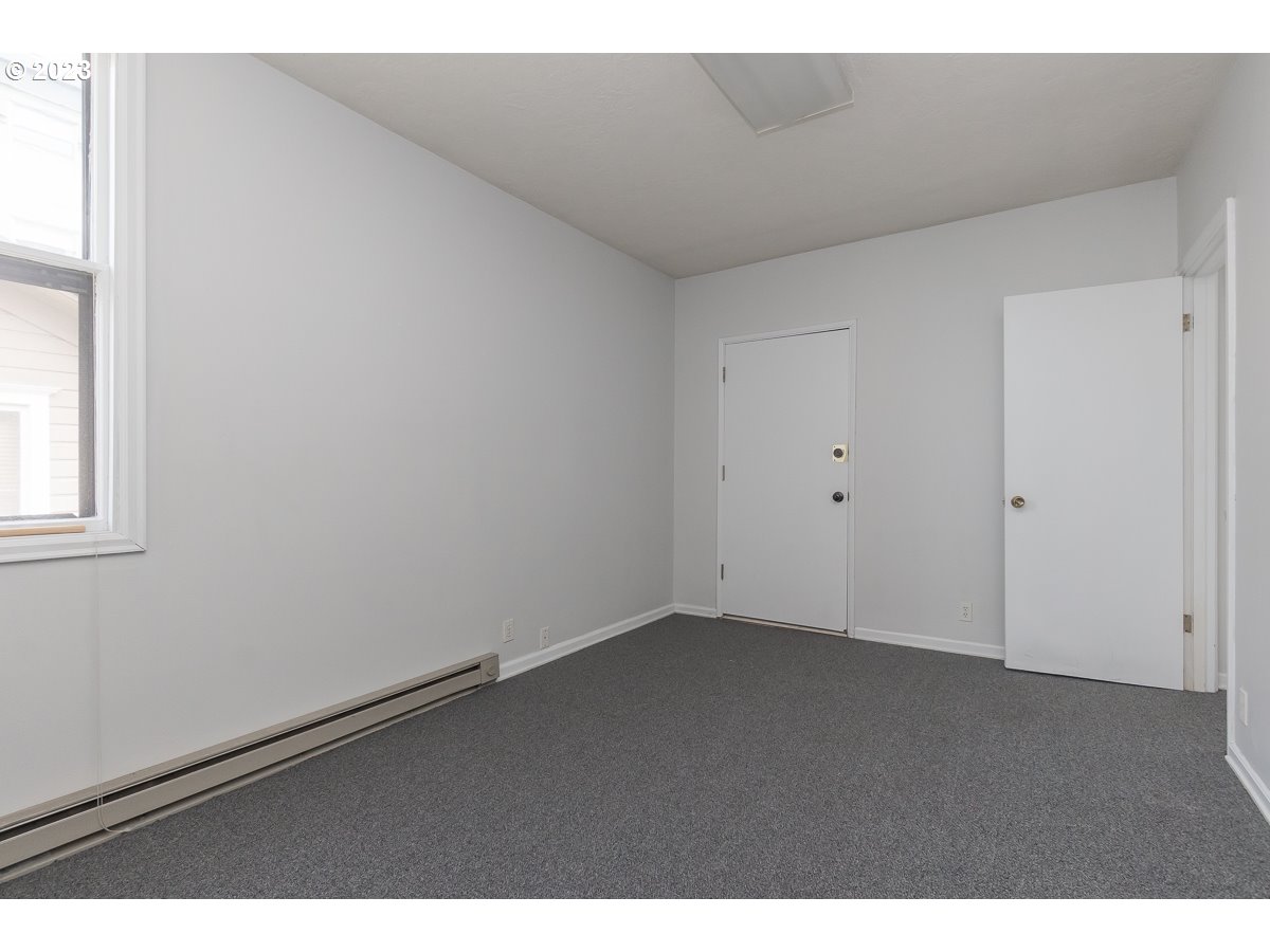 1326 Southwest 12th Avenue Portland, OR 97201 - Photo 12 of 33 a view of an empty room and window