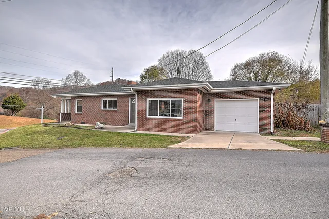 $242,000 | 103 Earl Mc Kinney Road, Elizabethton, TN 37643