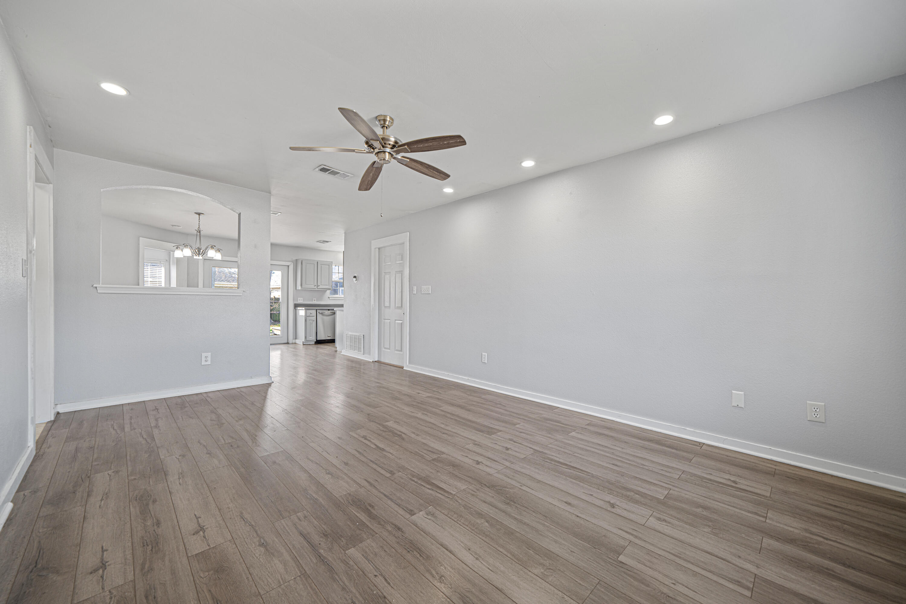 36 Stowe Road Mary Esther, FL 32569 - Photo 3 of 31 DSC01615