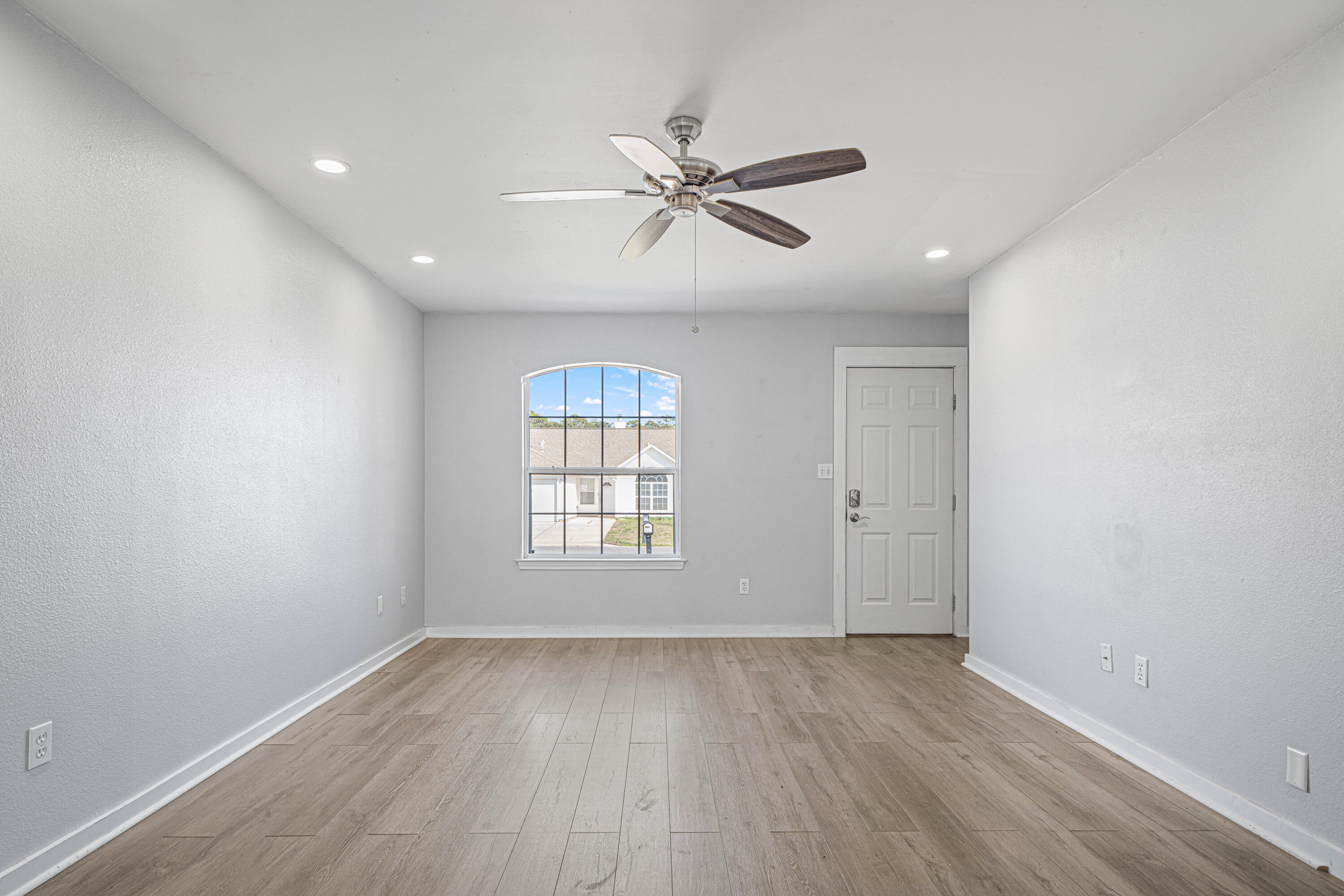 36 Stowe Road Mary Esther, FL 32569 - Photo 6 of 31 DSC01627