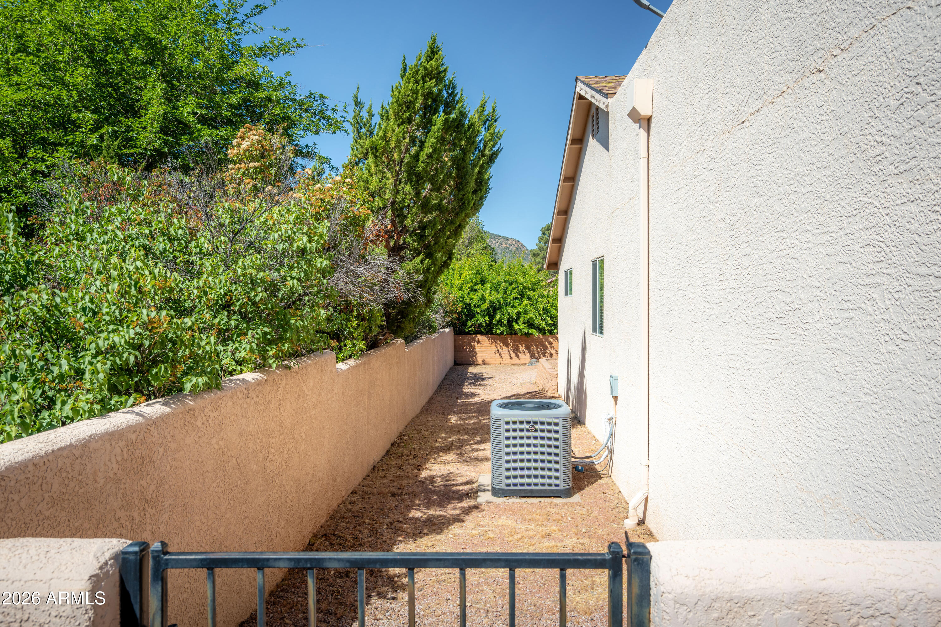 105 Redrock Road Sedona, AZ 86351 - Photo 29 of 35 Side Yard