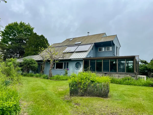 front view of house with a yard