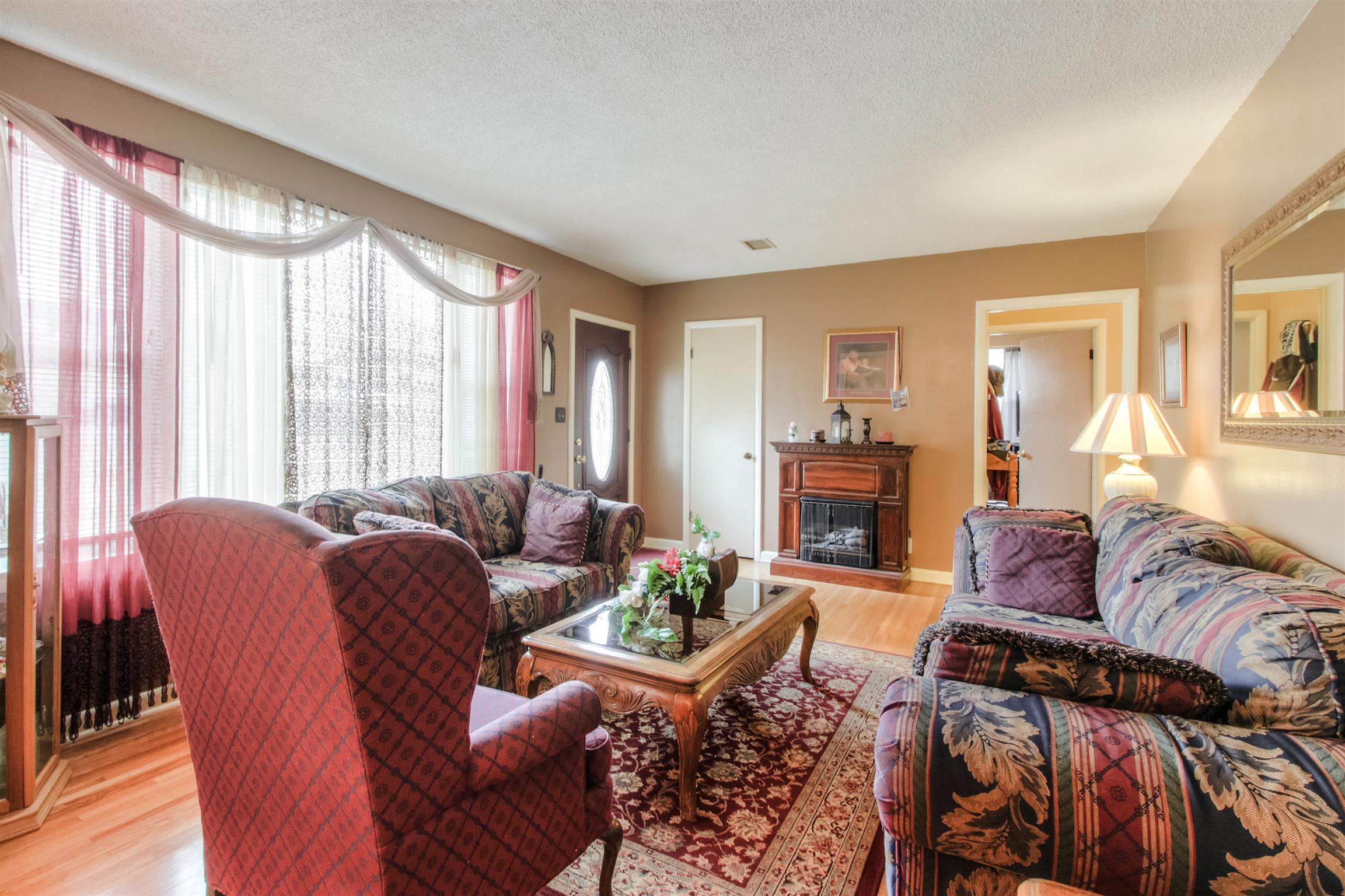 917 Mitchell Road Nashville, TN 37206 - Photo 9 of 19 a living room with furniture and a large window