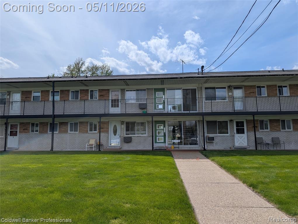 26945 Milford Road, Unit 8 New Hudson, MI 48165 - Photo 1 of 31