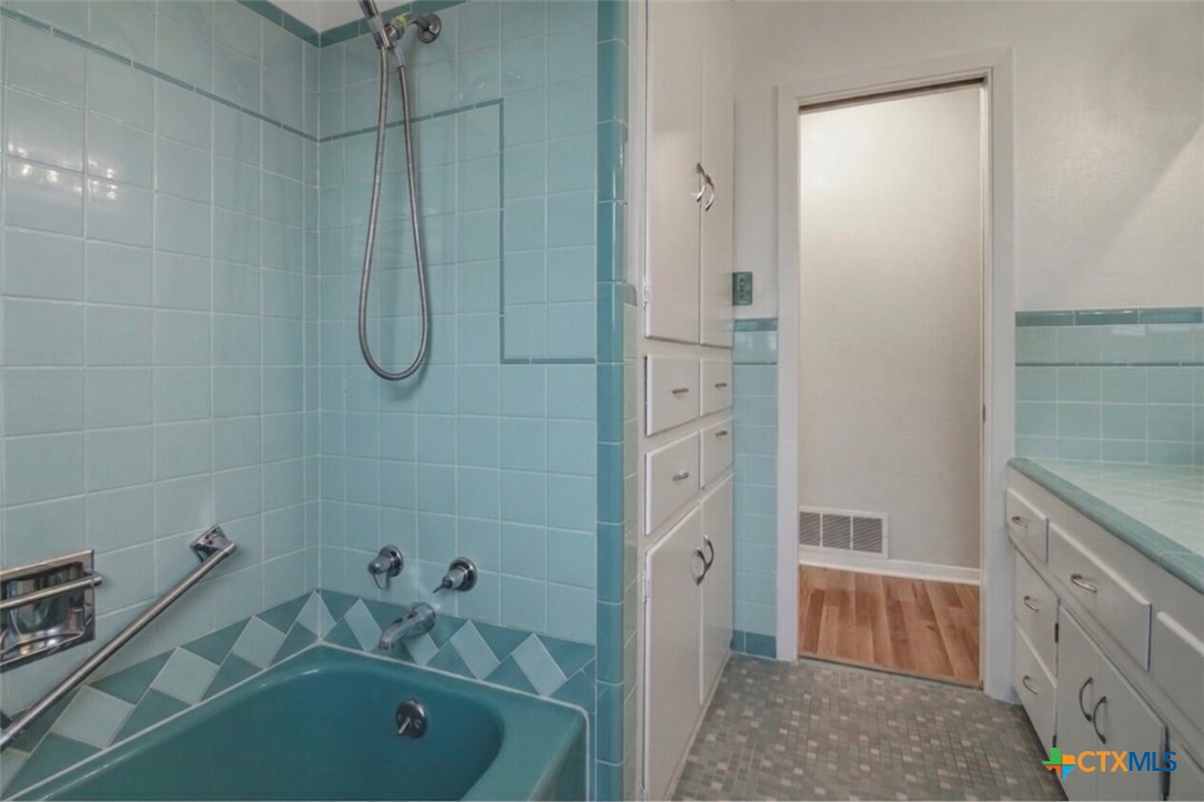 2410 Robin Road Temple, TX 76502 - Photo 16 of 22 HALL BATH