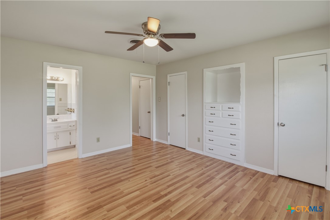 2410 Robin Road Temple, TX 76502 - Photo 19 of 22 BEDROOM 3 WITH ADJOINING BATH