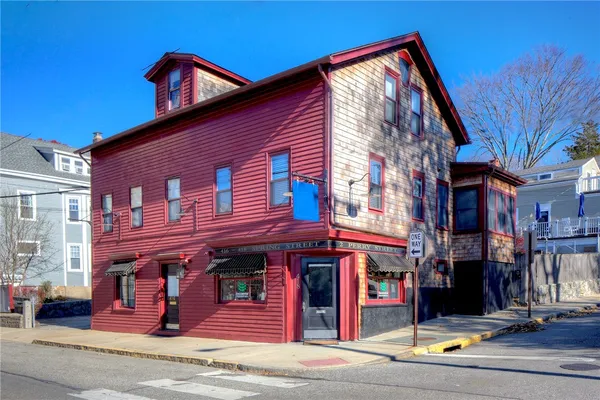 $1,775,000 | 2 Perry Street, Newport, RI 02840