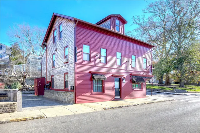 $1,775,000 | 2 Perry Street, Newport, RI 02840